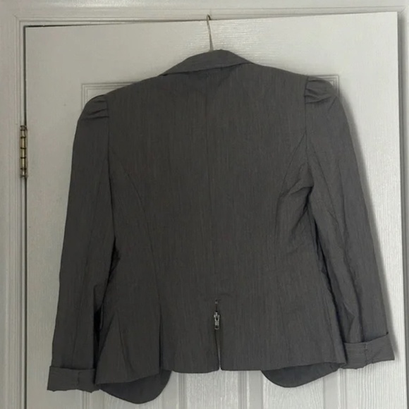 BCX Juniors Vintage Gray Grey Blazer Size Medium Statement Shoulders 3/4 Sleeve - Picture 2 of 5